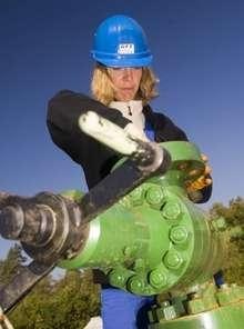 Frau Geothermie | Erneuerbare Energien können Türöffner für Frauen in technischen Berufen sein.