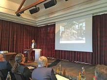 Manfred Lührs verkündete neue Erkenntnisse zur Lebensdauer von Windkraftanlagen auf dem 8.2-Neujahrsempfang in Hamburg.