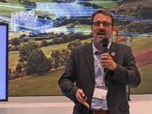Thomas Rieger, Director Business Development bei der Berliner Firma Solarkiosk, will Strom in ländliche Regionen fernab vom Stromnetz bringen.