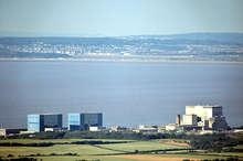 Die beiden bisherigen Blöcke von Hinkley Point (A links, B rechts) vom Südwesten.