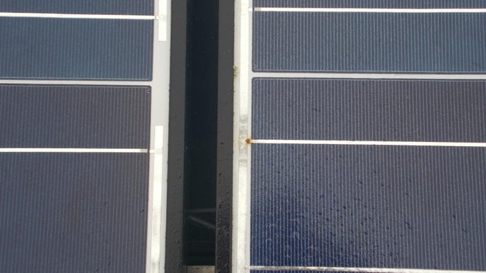 Defekte Module können  durchaus wieder aufbereitet werden. Der Vorteil: Dann muss der Anlagenbetreiber kein neues Modul finden, das zu den anderen passt.