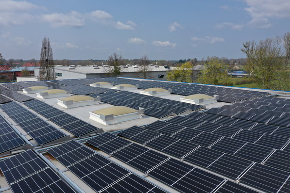 Aufdachanlagen sieht der Masterplan Solarcity auf weiten Teilen der Berliner Gebäude vor. 