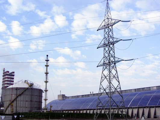 In Zukunft müssen die großen Photovoltaikanlagen in Deutschland auch am Redispatch teilnehmen.