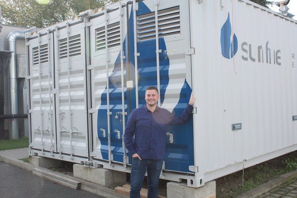 Elektrolyseur von Sunfire im Container.