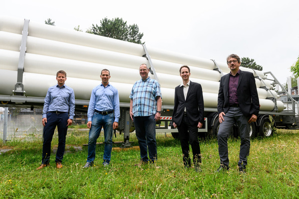 Anstatt große Mengen Wasserstoff in Flaschen zu liefern, baute Westfalen vor Ort eine Versorgungsstrecke auf.