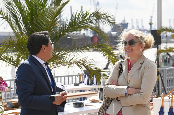 Vincent Nölting und Astrid Dose bei THE BLUE BEACH 2021 im Gespräch.