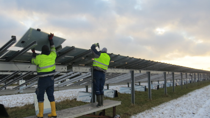 Alte Module runter und neue Module drauf: Durch das Repowering älterer Anlagen könnte ein Zubau von bis zu zehn Gigawatt erreicht werden.