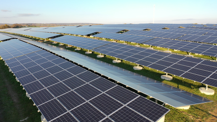 Ende 2020 waren in Deutschland PV-Module mit einer Nennleistung von 54 GW installiert, verteilt auf zwei Millionen Anlagen. 