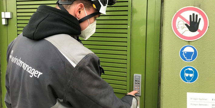 Sicherheit an der Anlage wird immer wichtiger, auch im Türbereich der Turbine. 