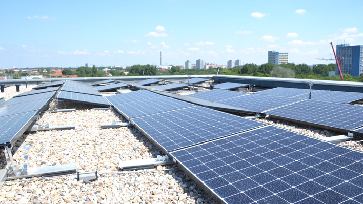 Die Sonnensteuer für den gewerblichen Eigenverbrauch fällt weg, aber auch die Einspeisevergütung für Eigenverbrauchsanlagen ist fragwürdig niedrig ausgefallen.