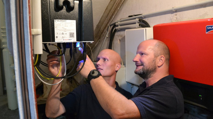 Der KLIEN unterstützt nicht nur den Bau von kleinen Heimspeichern, sondern auch die Installation von Gewerbespeichern.