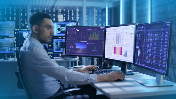 Alle wichtigen Parameter des Solarparks im Blick haben die Monitoringexperten.