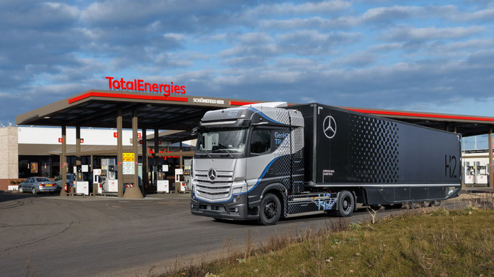 Die Wasserstofftankstellen sollen entlang der Routen der Spediteure entstehen.