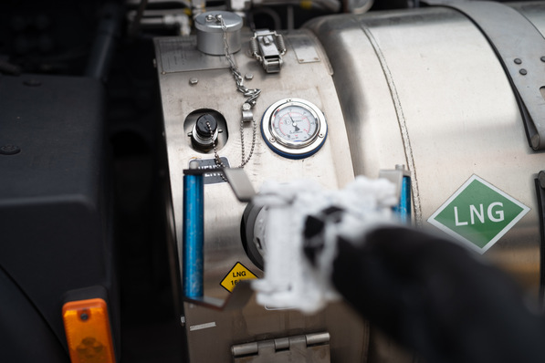 Immer mehr Untersuchen machen deutlich, dass die Bundesregierung mit massiven LNG-Überkapazitäten plant.