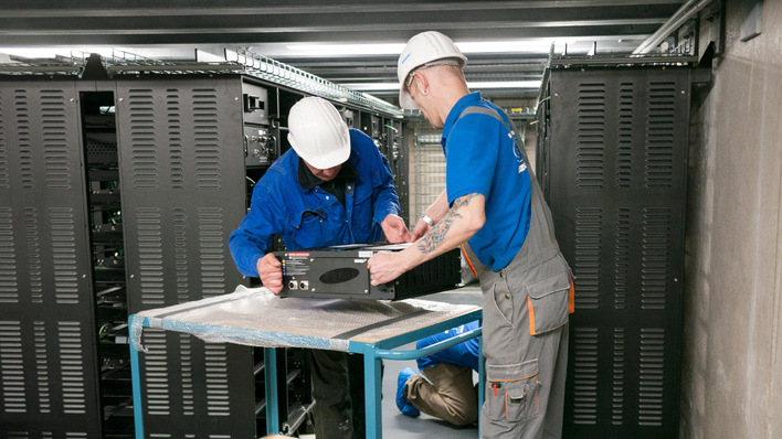 Die Installation von großen Speichern, die Systemdienstleistungen übernehmen, hat sich in den vergangenen beiden Jahren kontínuierlich entwickelt