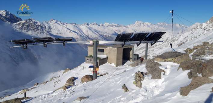 Hybrid mal anders: Rotorblatt trägt PV-Anlage.