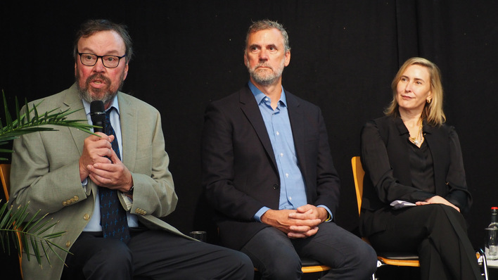 Michael Ernst (Principal Green Phoenix Evolution), Gregory Lampmann (Director of Nyserda) und Camille Manning-Broome (CEO Center for Planning Excellence)(v.l.n.r.)