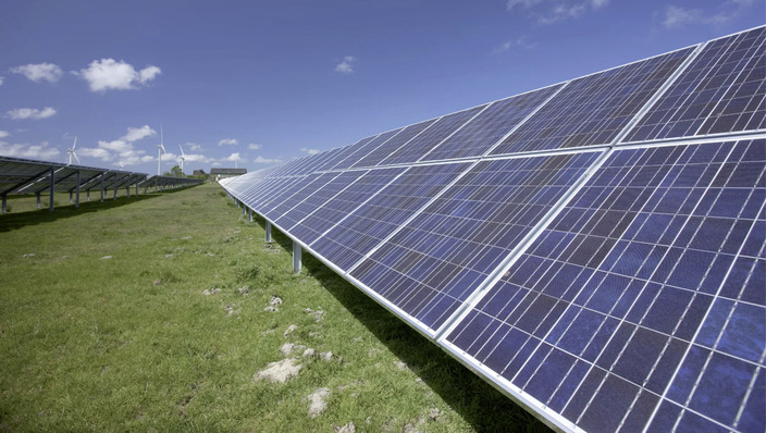 Um das eigene Portfolio zu diversifizieren, eignen sich solare Bestandsanlagen besonders gut.