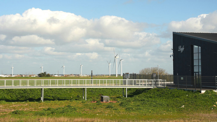 Wie hier im französischen Pays de Loire wird Lhyfe auch in Lubmin vor Ort produzierten Windstrom nutzen.