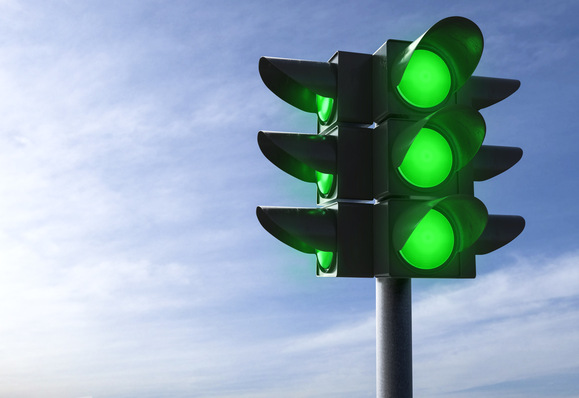  Die 37. Verordnung zur Durchführung des Bundes-­Immissionsschutzgesetzes definiert erstmals, wann Wasserstoff und Kraftstoffe als grün zu werten sind.