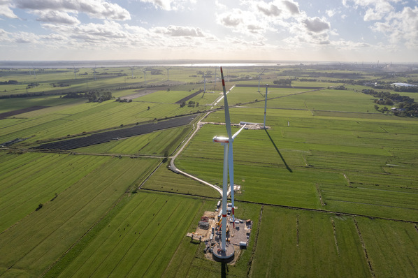  Installation der ersten Siemens-Gamesa-Anlagen mit 6,6 Megawatt der Plattform SG 5.X in Nortorf, der SG 6.6-150, im Oktober 2022