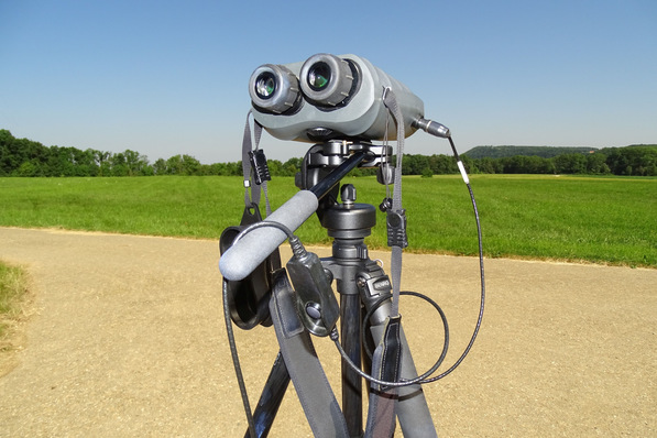  Entfernungsmessgerät: Mit dem Laser-Range-Finder können Vögel verfolgt und ihre Flugbahnen aufgezeichnet werden.