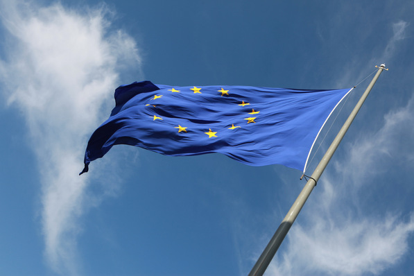  Die Beihilfe habe positive Auswirkungen, die schwerer wiegen als etwaige Verzerrungen von Wettbewerb und Handel in der EU.