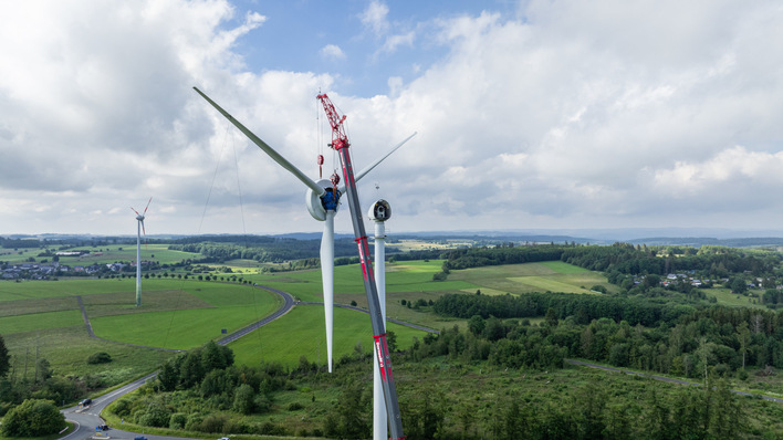 AK Fehmarn beim Tausch eines Königszapfens einer E-40. 