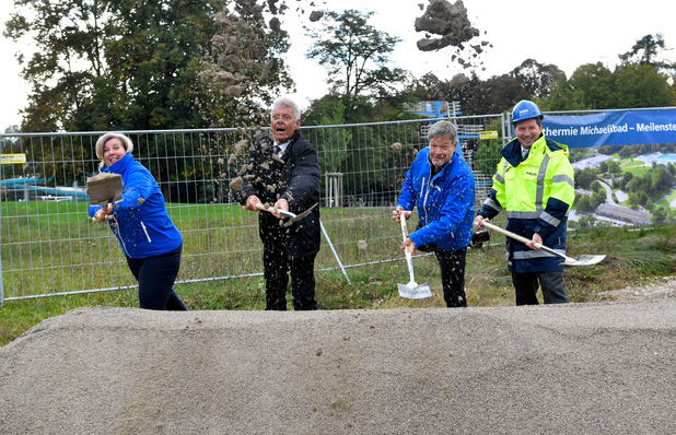 Gute Kaune beim Spatenstich für die größte Geothermieanlage Kontinentaleuropas: Karin Thelen, SWM Geschäftsführerin Regionale Energiewende, Münchens Oberbürgermeister Dieter Reiter, Bundeswirtschaftsminister Robert Habeck undFlorian Bieberbach, Vorsitzender der SWM Geschäftsführung. 
