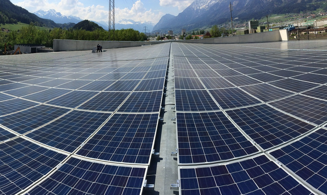 Betreiber von großen Solaranlagen in Österreich müssen in Zukunft noch mehr Erlöse abführen.