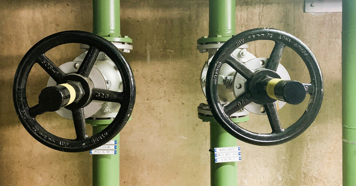 Die Fernwärme-Pumpstation wurde von der Bewag 1986/87 errichtet, vieles wirkt nostalgisch.