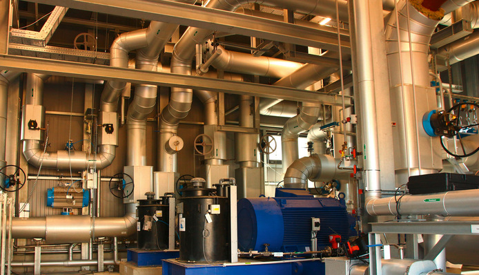 Geothermie Garching, 4,9 Megawatt (MW) elektrische und 6,88 MW thermische Leistung: Die jährliche Stromeinspeisung kann mehr als 36 Gigawattstunden betragen, die maximale Wärmeeinspeisung in ein Fernwärmenetz 15 Gigawattstunden. Nachträgliches Messen belegte die Netzverträglichkeit