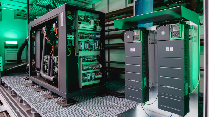 In Cottbus betreibt das Fraunhofer IEG eine Forschungs- und Erprobungsanlagen für Hochtemperatur-Wärmepumpen. Die Forschungsergebnisse fließen in Zukunft in die Datenbank mit ein.