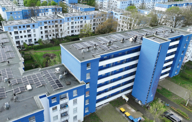 Mehrfamilienhäuser bieten viel Dachfläche für PV.