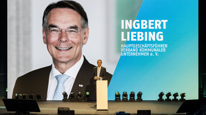 VKU-Hauptgeschäftsführer Ingbert Liebing beim Stadtwerkekongress Ende September 2025 in Mainz