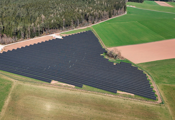 Solarpark auf einer Fläche in Königsfeld, die lange brach lag.