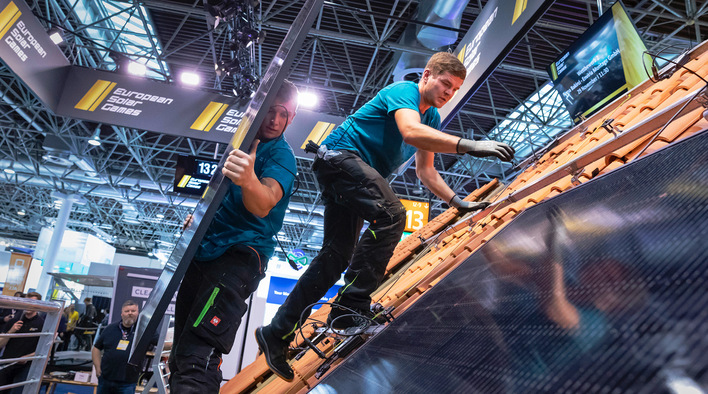 Innovationen für Photovoltaikanlagen zeigt die Solar Solutions Düsseldorf.