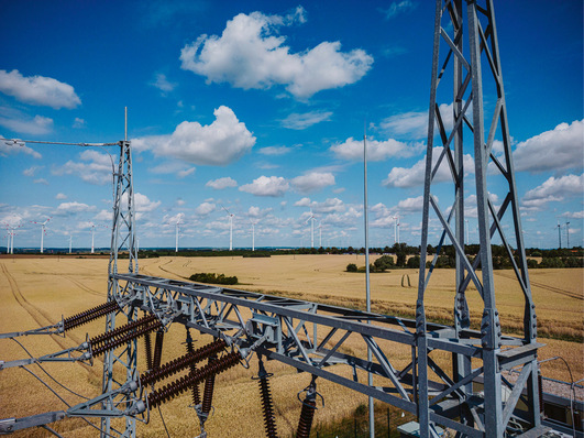Nur wer weiß, dass der Netzbetreiber zur Anbindung verpflichtet ist, kann im Fall von Engpässen pragmatische Lösungen einfordern.