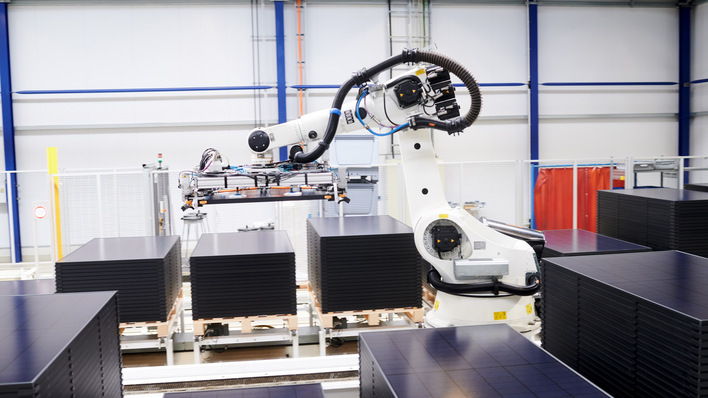 Produktion von Modulen bei Meyer Burger