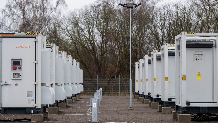 Mit Großspeichern stabilisiert Axpo auch das polnische Netz. Die Betriebsführung übernimmt R-Power, die Vermarktung erledigt Axpo.