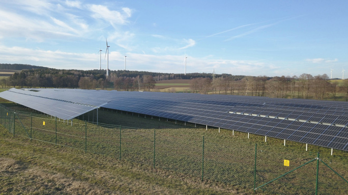 Der neue Solarpark in Unterfranken wird auch mit der Landwirtschaft kombiniert.