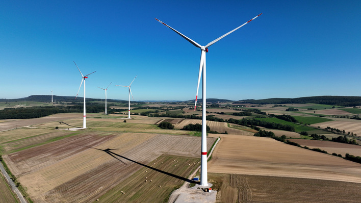 Windenergie wird für Unternehmen zunehmend interessant, um eine langfristige, sichere Stromversorgung in den eigenen Werken zu gewährleisten.  
