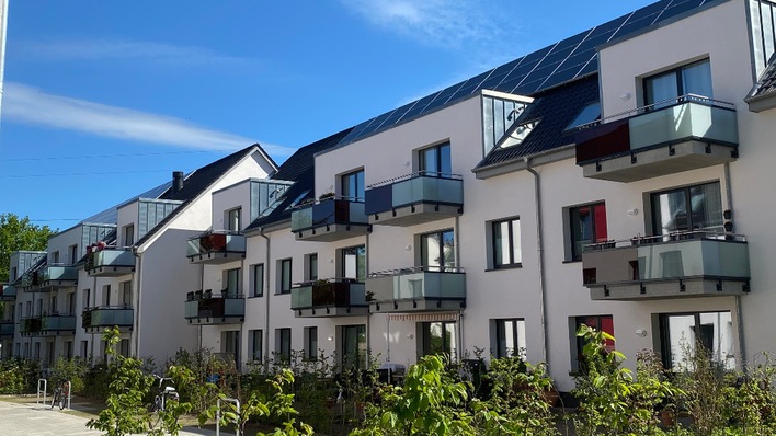 Wie hier auf den Dächern des Quartiers Unter der Lieth müssen in Zukunft alle neu gebauten oder sanierten Dächer mit einer Solaranlage ausgestattet werden.