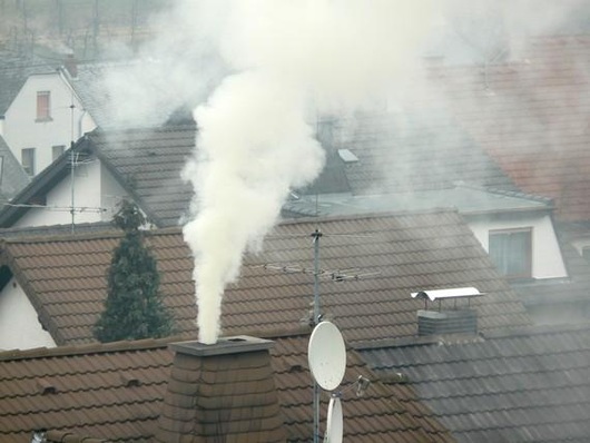 Emissionen privater Haushalte | Emissionen von Privathaushalten: Im Wärme- und im Verkehrssektor nehmen die CO2-Emissionen noch immer zu.