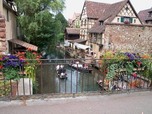 Klein-Venedig ist der Name des Verlaufs der Lauch in Colmar. Die idyllische Stadt im Elsass ist jetzt um vier Solardächer reicher.