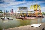 Dantysk Vattenfall Umspannwerk | 4.000 Tonnen auf dem Weg von Rotterdam in die deutsche Nordsee. Das 30 Meter hohe Umspannwerk allein wiegt 3.200 Tonnen.