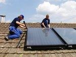 Solarthermie Monteure | Durch die Ausweitung der Förderung von solarthermischen Anlagen auf Privathaushlate erhofft sich die Branche einen eherblichen Marktaufschwung.