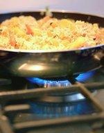 _wärmemarkt_biogas | Reispfanne auf Gasherd: Der Grünfaktor Biogas wird attraktiv seit Fukushima. Wenn die Rechnung stimmt.