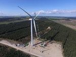 Prototyp Offshore-Anlage SWT-7.0-154 | Prototyp der Offshore-Anlage SWT-7.0-154 von Siemens, errichtet Mitte Mai, am dänischen Teststandort Østerild: Aufgenommen von einem Siemens-Installateur mit einer Drohne.