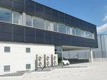Energiefabrik Sektorenkopplung Autarkie | Bereits vor vier Jahren haben die Projektierer von Endreß und Widmann Solartechnik gezeigt, wie ein Unternehmen mit der Sektorenkopplung unabhängig vom Stromnetz werden kann.
